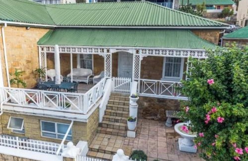 Linkside House | Historic Coastal Gem – 3BR, WiFi, Walk to Lighthouse, Museums & Eateries