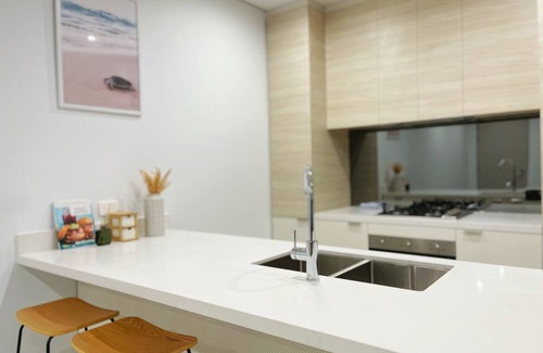 Gold Coast Apartment | Oceanfront Serenity 2Beds Ocean view Apt