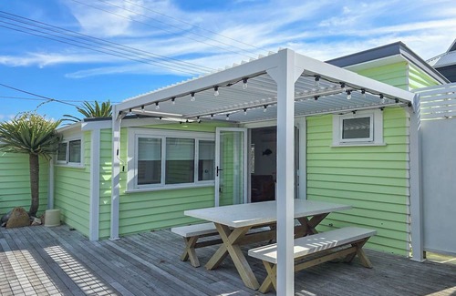 Pukehina House | Coastal Comfort