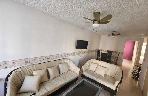 Acapulco House | Colors Acapulco