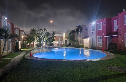 Acapulco House | Colors Acapulco