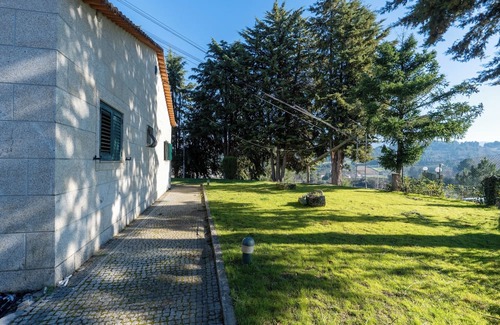 Chaves Apartment | Modern 4-Bedroom Retreat in Chaves