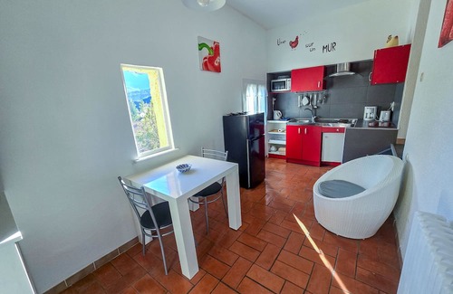 La Robine-sur-Galabre Apartment | Apartment in Provence in a quiet area with mountai