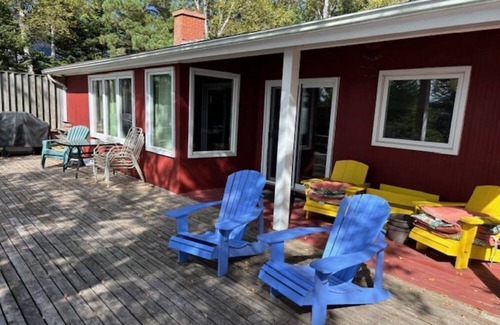 Bayview Cottage | Cozy Cottage, waterfront, pet friendly, very close to attractions/theme parks.