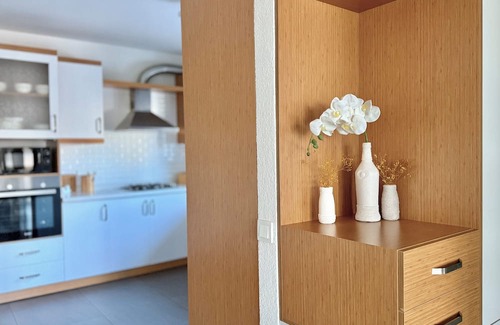 Marmaris City Center Apartment | Spacious 3-bedroom apartment with WiFi and AC in charming Marmaris