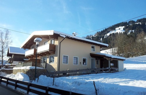 Moosen House | Holiday Home Brixen near Skiwelt Slopes