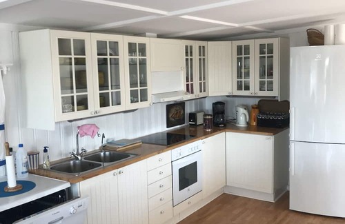 Hvaler Cabin | Cozy 11 beds Cabin Retreat in Hvaler, Norway