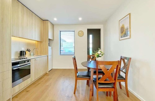 Grey Lynn House | City Gem Greenery Backyard 2BR vs Free Parking AC