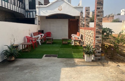 Faridabad Villa | 2-bedroom villa in welcoming Faridabad with WiFi, AC, badminton court within.