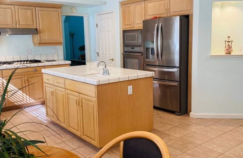 Fair Oaks House | Fair Oaks Corporate Rental, EZ access to freeways