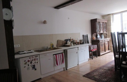 Agen Apartment | Atypical apartment + small courtyard, near Agen station and historic center