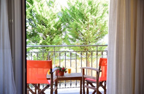 Karavomylos Apartment | Charming 1-bedroom apartment with AC, WiFi in fabulous Karavomylos