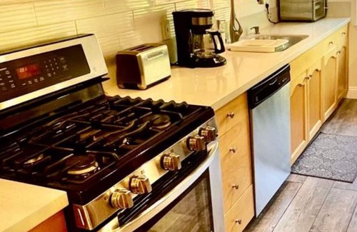 Danville House | Spacious 5-bedroom house in delightful Danville with WiFi, AC