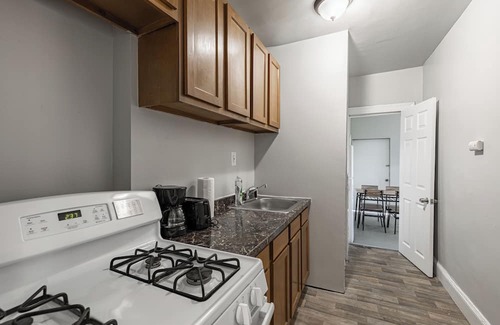 Trinidad Apartment | Central Cozy 2BR Apartment in DC with Parking