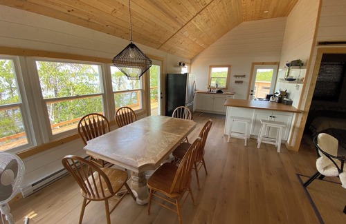 Manitoba Cabin | Peaceful Heights - Lakefront Cabin on Beautiful Betula Lake