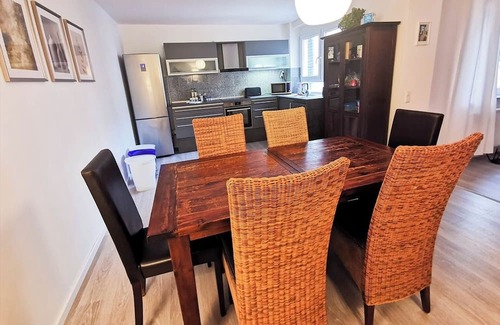 Bergheim Apartment | *NEW* Duplex | CityCentre | AC | Netflix | 8 pers.