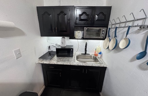 Goldenrod Apartment | Cozy studio with AC and WiFi in charming Winter Park