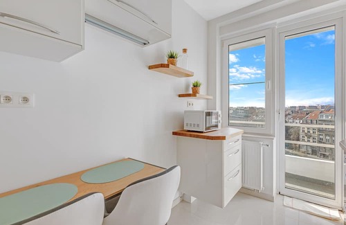 Brussels Apartment | 2-bedroom apartment - Bruxelles Midi (Centre) - 1min walk to gare du midi