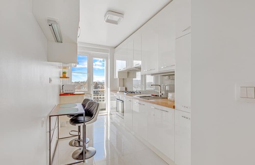 Brussels Apartment | 2-bedroom apartment - Bruxelles Midi (Centre) - 1min walk to gare du midi