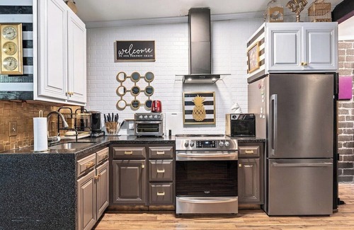 Downtown Harrisburg Apartment | Lavish Loft Open Concept Condo Close to Capitol