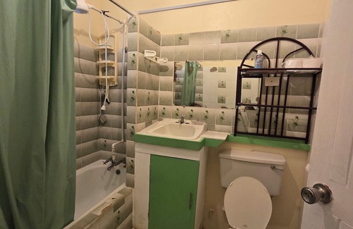 Ciceron House | Charming and spacious 2-bedroom 1 bath house in lovely Castries with WiFi, AC,