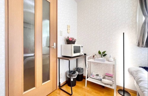Hyakunincho Apartment | Takadanobaba 205, centrally located in Shinjuku-ku.