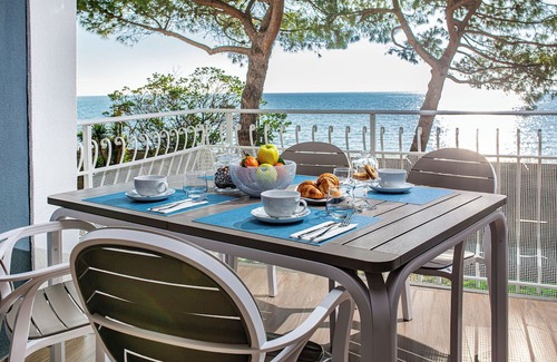 Grado Historic Centre Apartment | Elegance & Komfort mit Meerblick