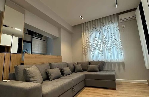 Tirana Apartment | VIVAR APARTMENT 1 in lovely Tiranë with AC, WiFi