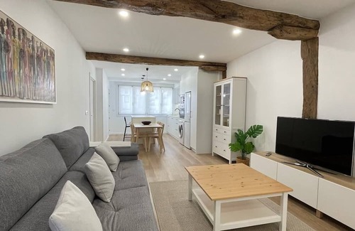 Bermeo Apartment | Bidebarrieta Etxea , apartamento recién reformado.