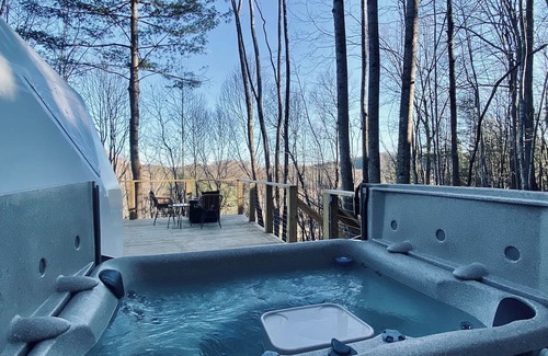 Todd Cabin | Tiny Treepod - Hot Tub, Views, Romantic Oasis