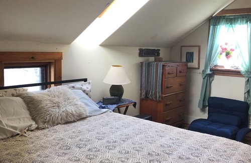 Brooksville Other | Peaceful 2-bedroom farmhouse in charming Brooksville, Maine with Wifi and AC