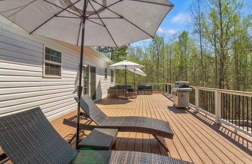 Livingston House | Studio, Sauna, Ice Plunge, Deck, Patio, Private Trail, Gazebo