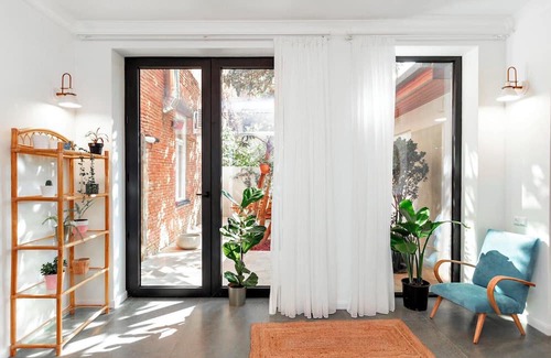 Tbilisi Apartment | Beautiful Apartment with Private Garden