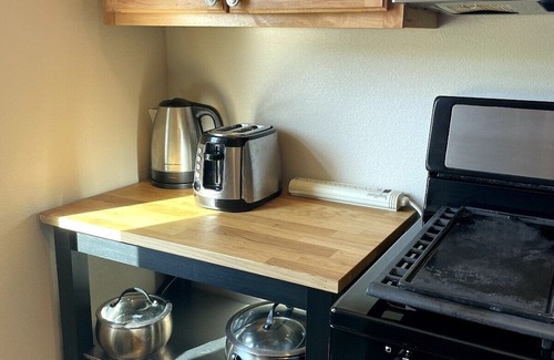 Middletown House | Emerald Lodge quiet efficiency