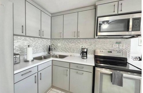 Chupacallos House | Ceiba Vacation Rental 3/2, 5 beds free parking