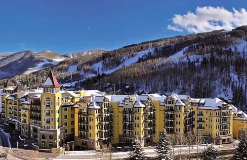 Vail Condo | Thanksgiving in Vail 🍂| Ritz-Carlton Luxury Retreat | Steps to Slopes + Hot Tub