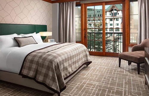 Vail Condo | Thanksgiving in Vail 🍂| Ritz-Carlton Luxury Retreat | Steps to Slopes + Hot Tub