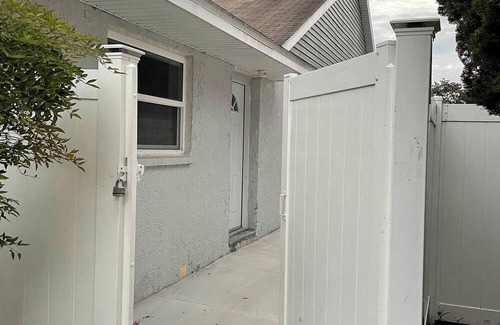 Bearss Plaza Apartment | Cozy studio in Tampa, private, close to Tampa Airport, Stadium and stores.