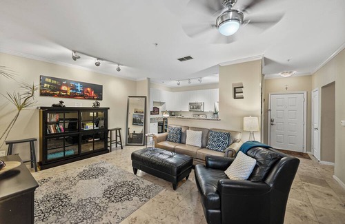 Carver City - Lincoln Gardens Condo | Stay in trendy MIDTOWN TAMPA!Close to everything including the airport!