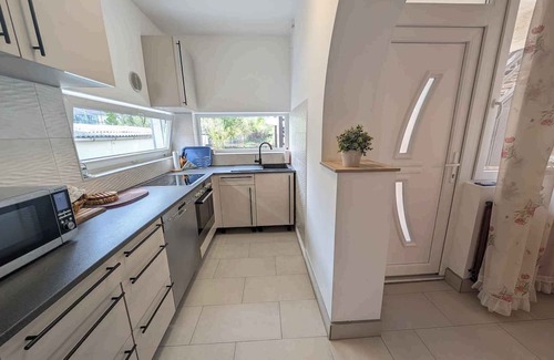 Siofok Apartment | Holiday apartment with terrace, air conditioning and WLAN