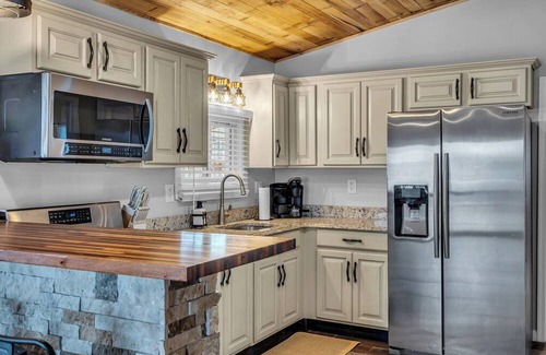 Beach Haven West House | Stunning 3-bedroom Lagoon-Front Oasis- Serenity Awaits!