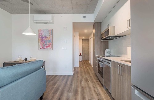Shaughnessy Village Apartment | Concordia- Corporate Stays- GYM