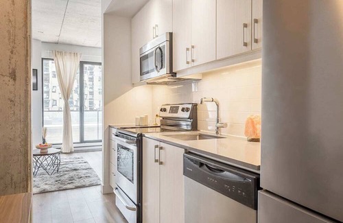 International District Apartment | Old Port-100 Walkscore