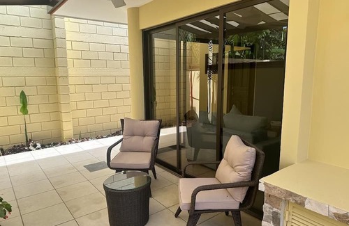 Tarcoles House | Cozy newly renovated 2-bedroom house 10 mins from the beach!