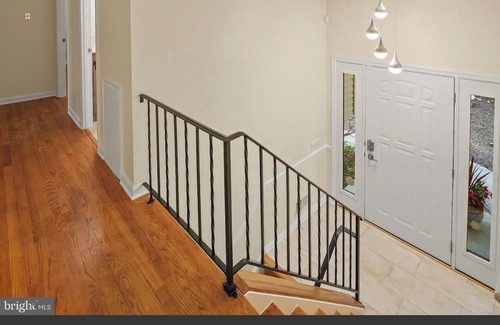Dayton House | Charming 3-bedroom house with WiFi and AC in tranquil community in Ellicott City