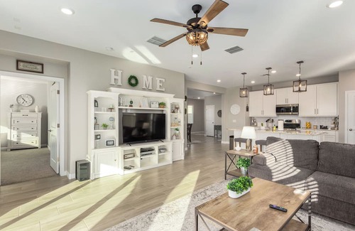 Buckeye House | This house is a 3 bedroom(s), 2 bathrooms, located in Buckeye, AZ.