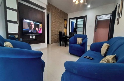Indore Apartment | Marvelous 3-bedroom apartment with AC in Indore
