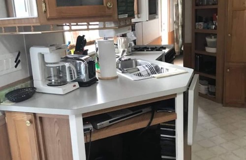 Lindell Beach House | CULTUS LAKE TIME