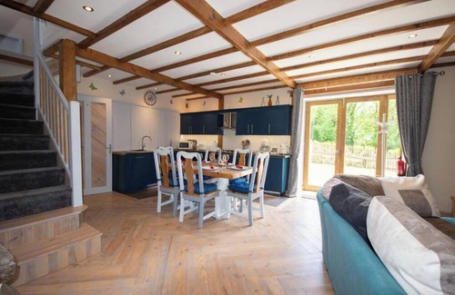 Bulat-Pestivien House | Bulat-Pestivien Retreat with 4 spacious Bedrooms