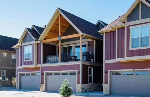 Grand Elk Ranch House | Granby Ski and Golf Getaway I Mountain Views!